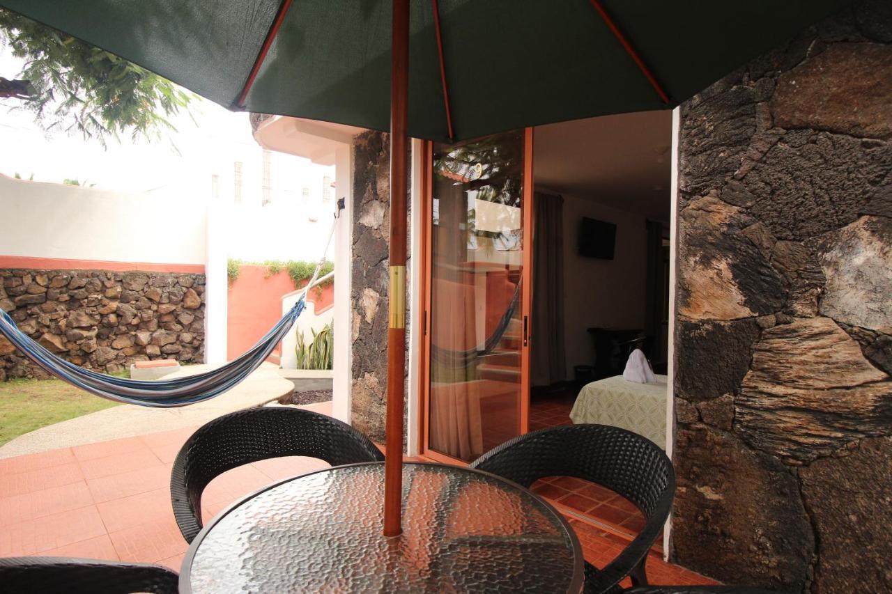 Lava House Hostal Puerto Ayora  Εξωτερικό φωτογραφία