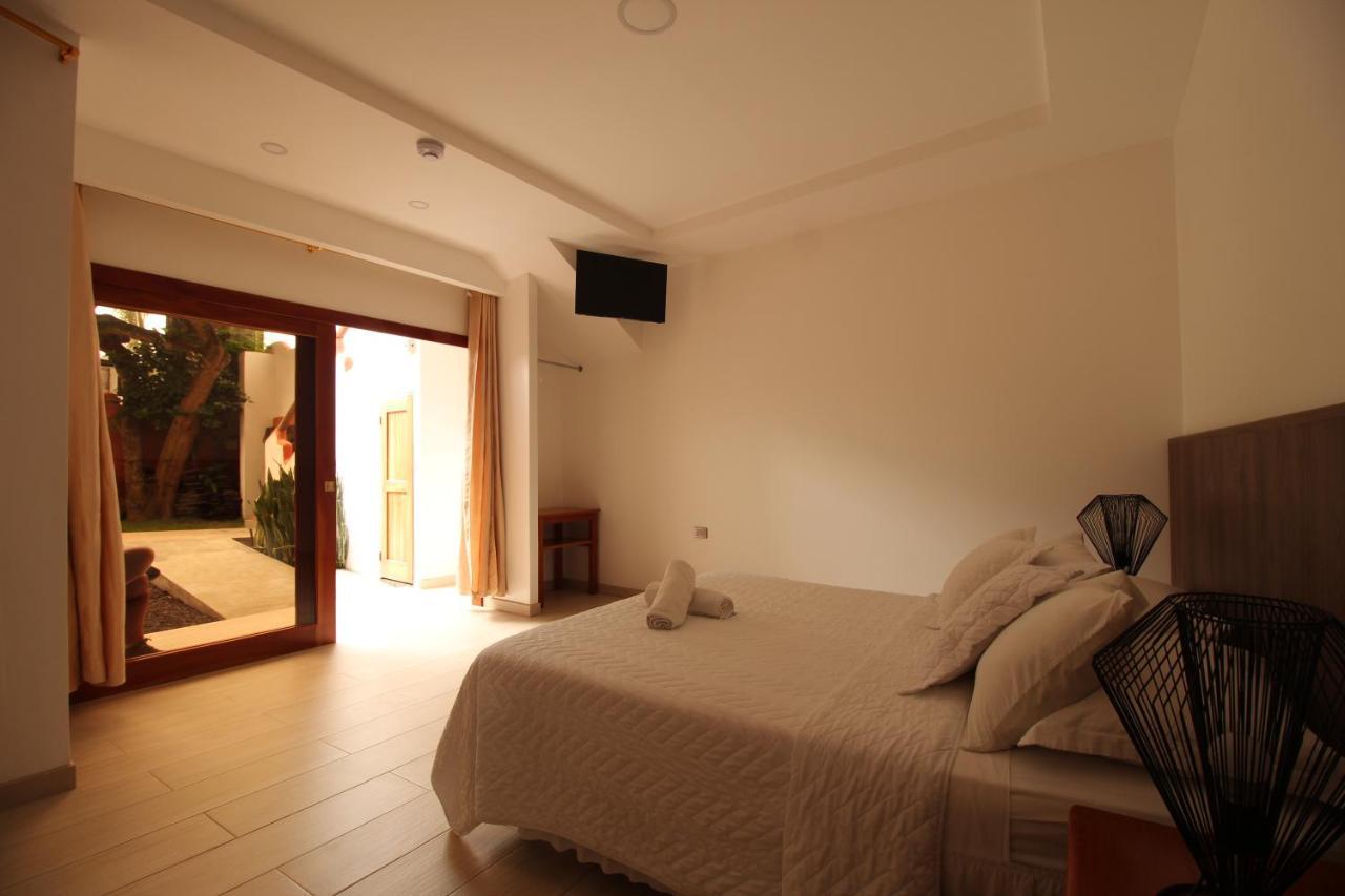 Lava House Hostal Puerto Ayora  Εξωτερικό φωτογραφία