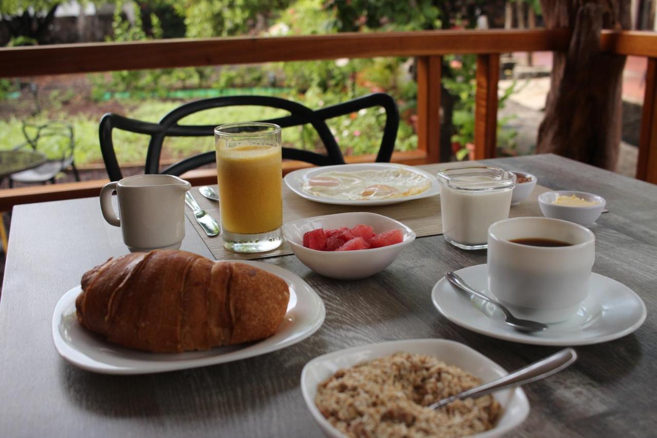 Lava House Hostal Puerto Ayora  Εξωτερικό φωτογραφία
