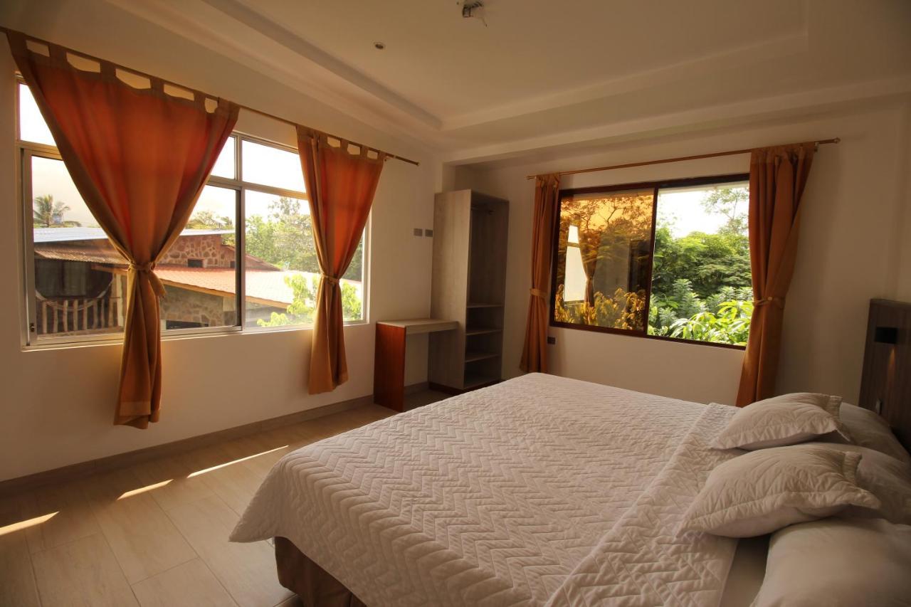 Lava House Hostal Puerto Ayora  Εξωτερικό φωτογραφία