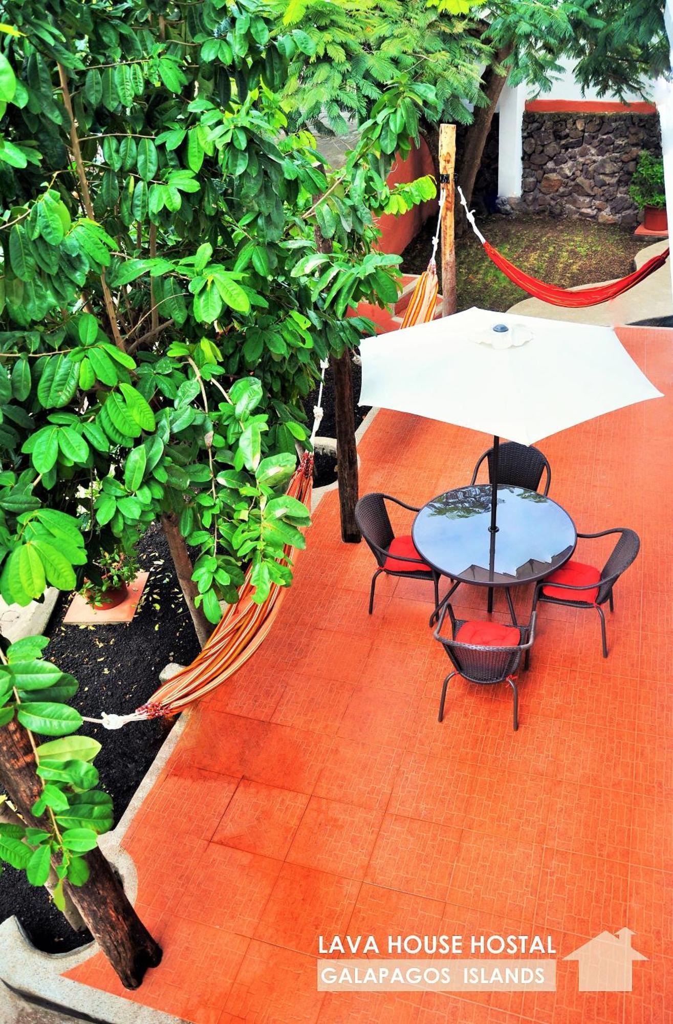 Lava House Hostal Puerto Ayora  Εξωτερικό φωτογραφία