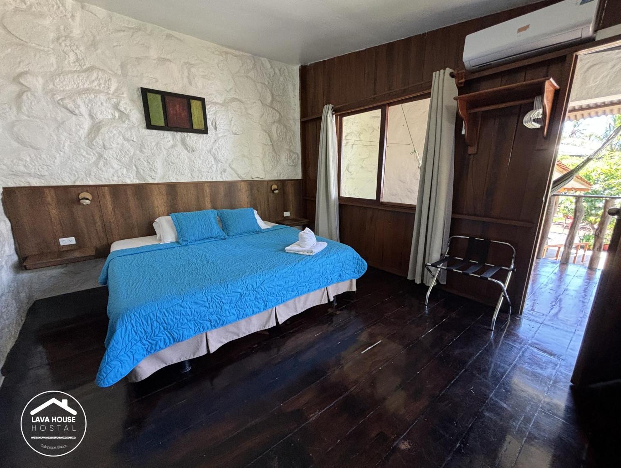 Lava House Hostal Puerto Ayora  Εξωτερικό φωτογραφία