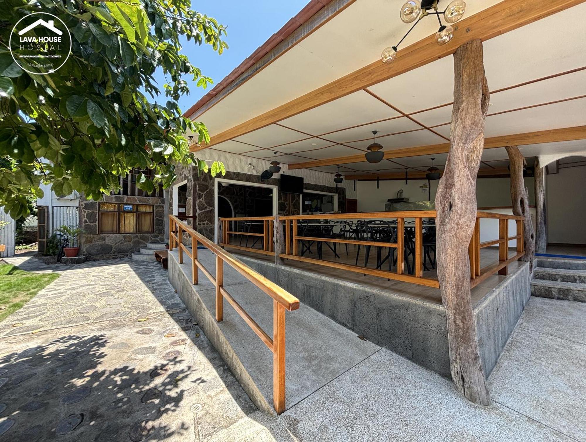 Lava House Hostal Puerto Ayora  Εξωτερικό φωτογραφία