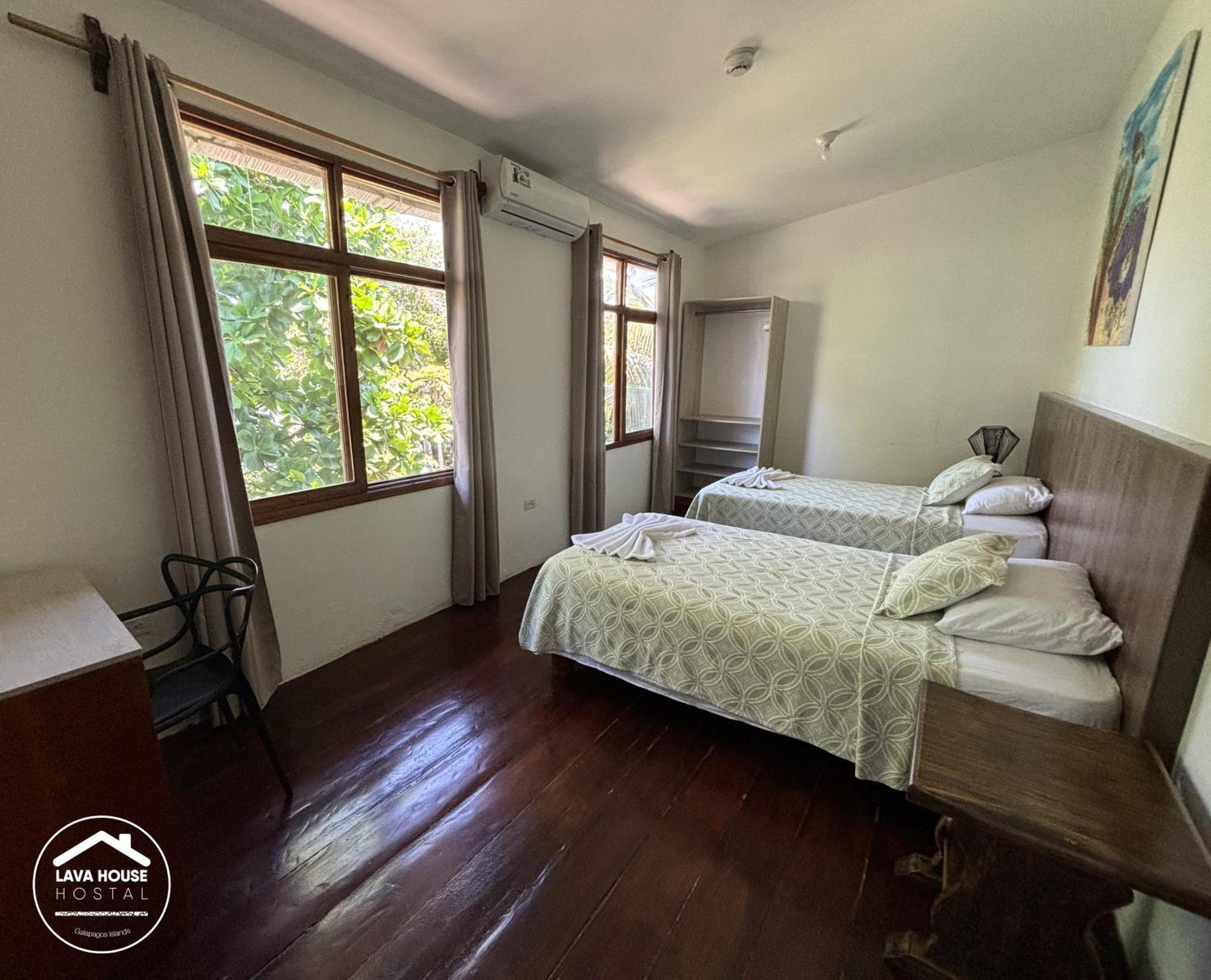 Lava House Hostal Puerto Ayora  Εξωτερικό φωτογραφία