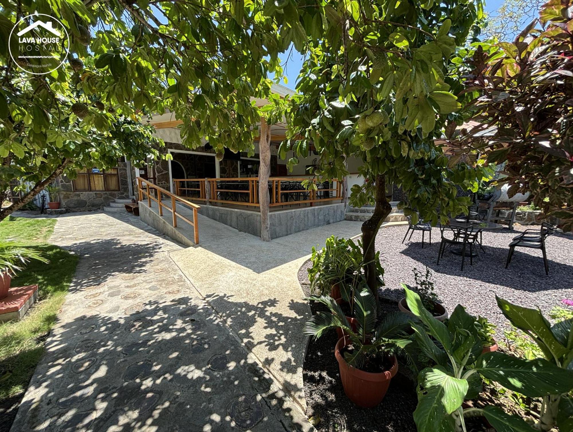 Lava House Hostal Puerto Ayora  Εξωτερικό φωτογραφία